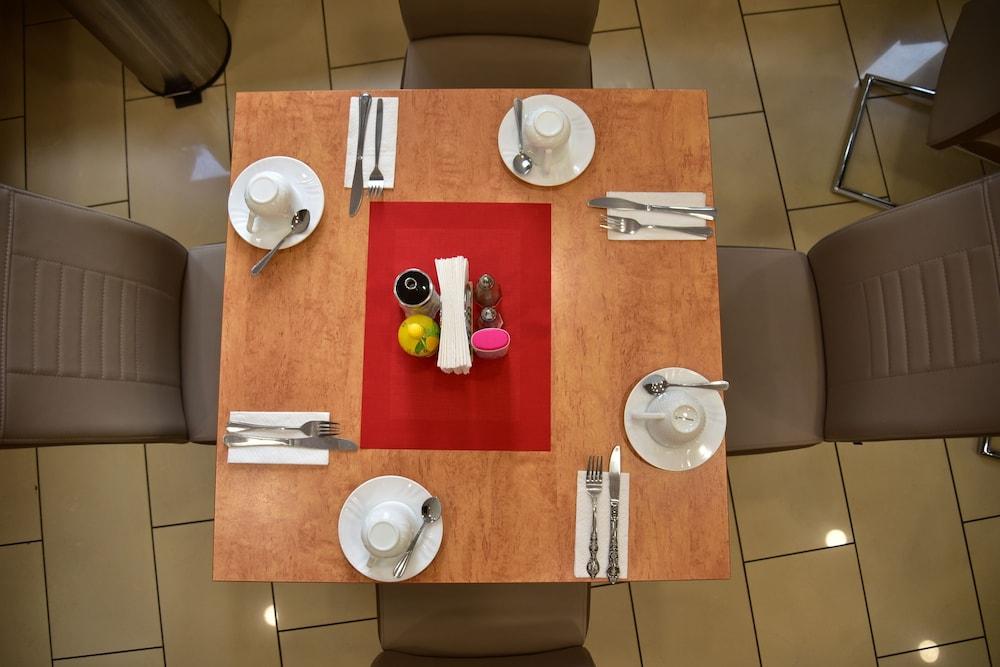 Hotel Am Kurfuerstenplatz - Messe Frankfurt am Main Eksteriør bilde