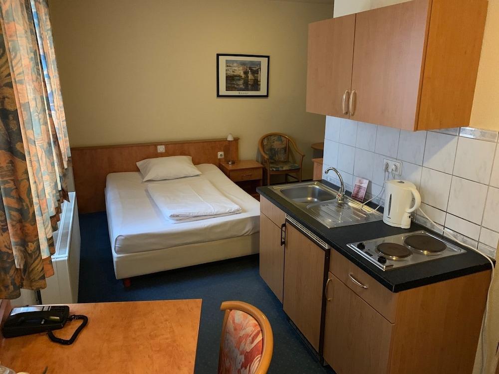 Hotel Am Kurfuerstenplatz - Messe Frankfurt am Main Eksteriør bilde